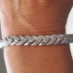 Gorgeous sterling silver .925 marcasite bracelet 8 inch length